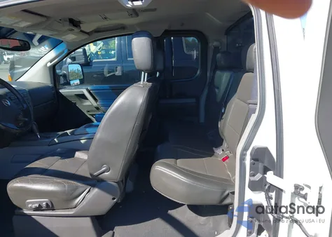 2004 Nissan Titan Le from USA, damaged, VIN 1N6AA06B44N560913